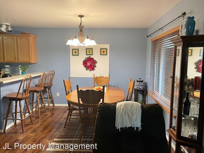 Foto del edificio - 3 br, 3.5 bath House - 1913 Tracy Lane
