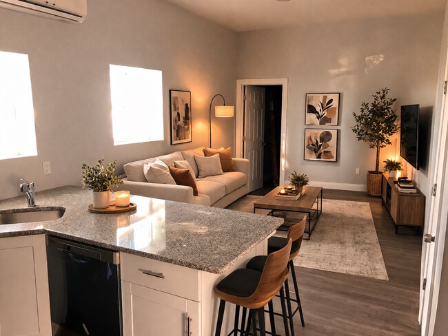 Building Photo - 11 N Miami St