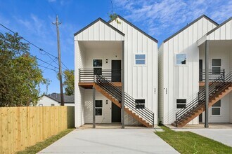 Building Photo - 301 Cartersville St