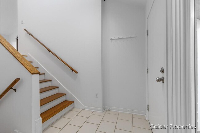 Foto del edificio - 2142 Barnard St SE