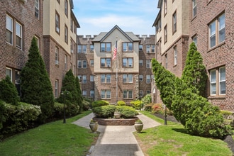 Building Photo - 243 W Tulpehocken St