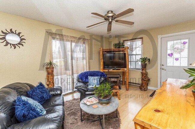Foto del edificio - Charming Finch Arboretum Home