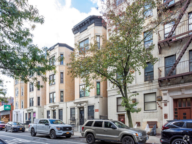 Building Photo - 1139 Longfellow Ave