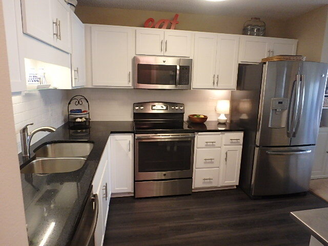 kitchen - 121 S Washington Ave