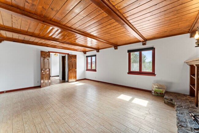 Foto del edificio - 35640 Dormer Rd