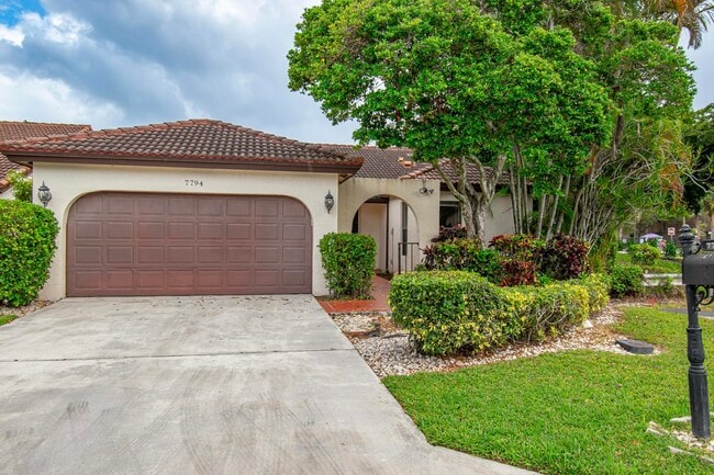 Building Photo - 7794 Villa Nova Dr