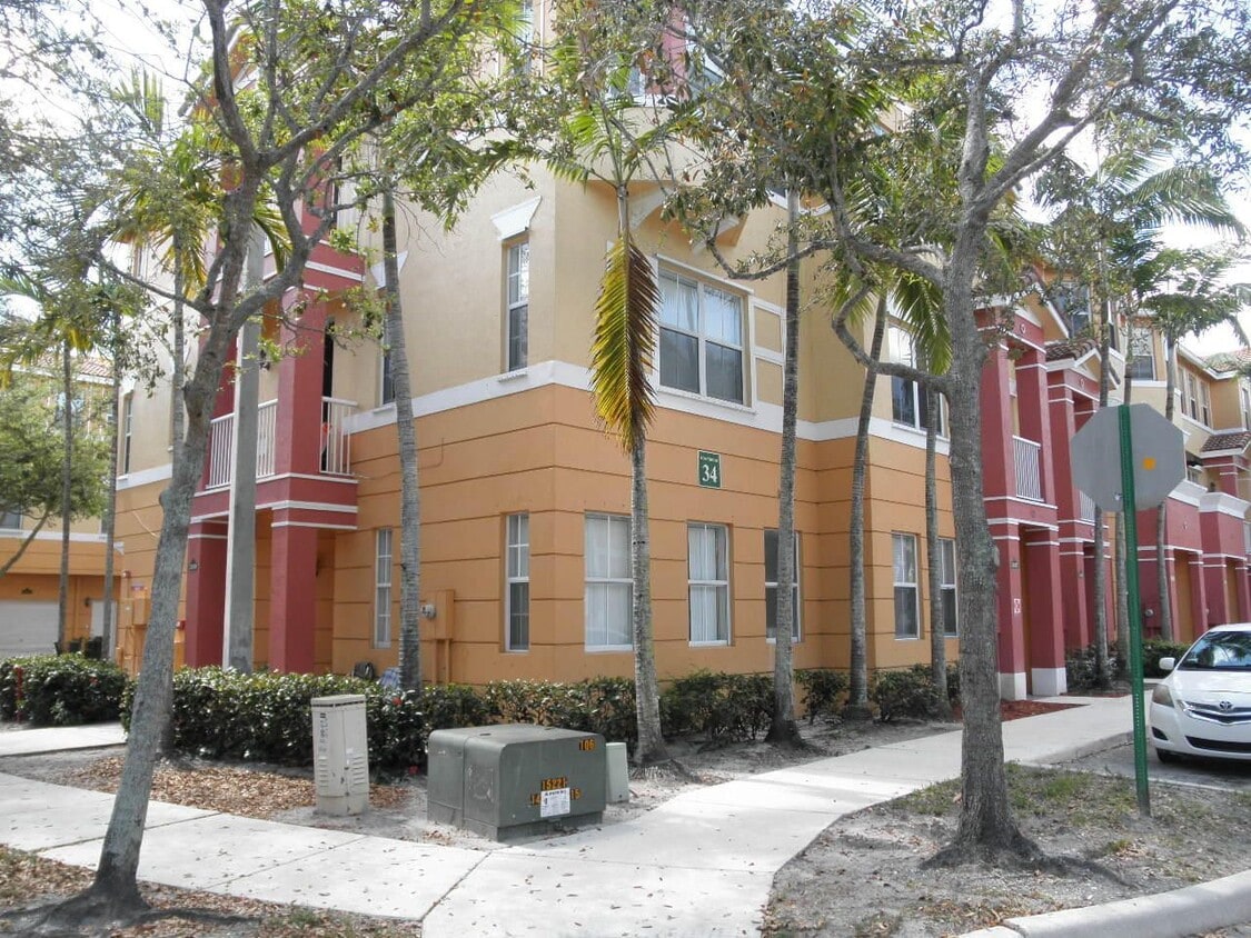 Primary Photo - 3406 Shoma Dr