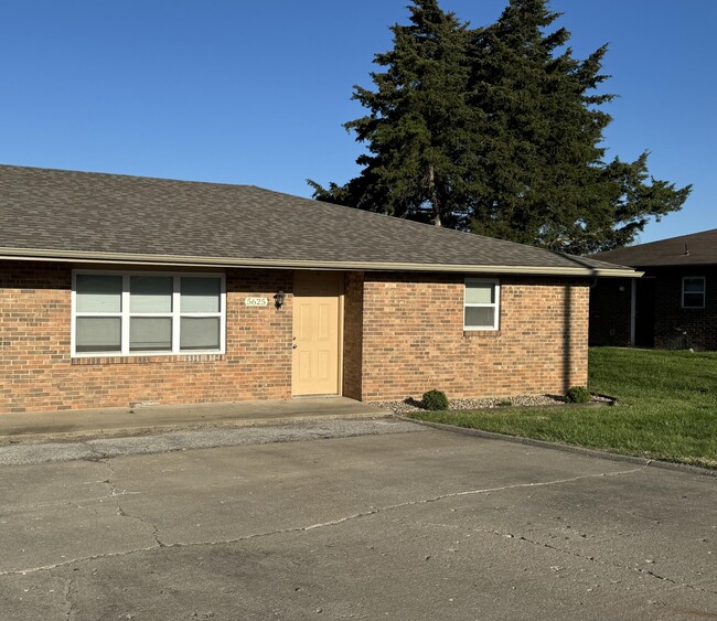 Building Photo - 5625 Hilltop