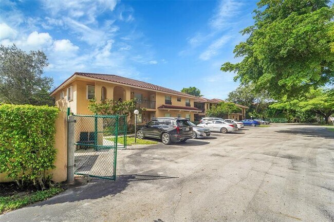 Foto del edificio - 9182 NW 40th St