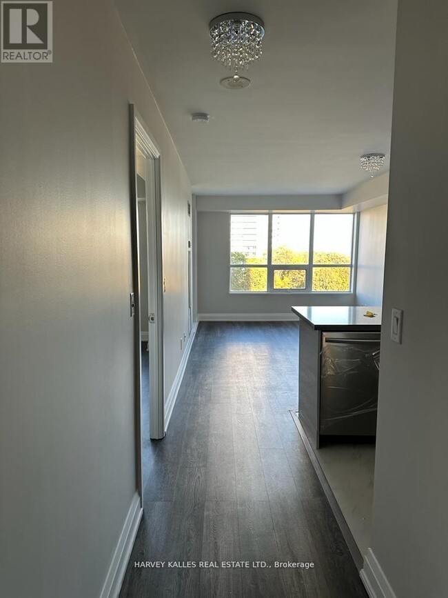 Photo du bâtiment - 20-720 N Park Rd