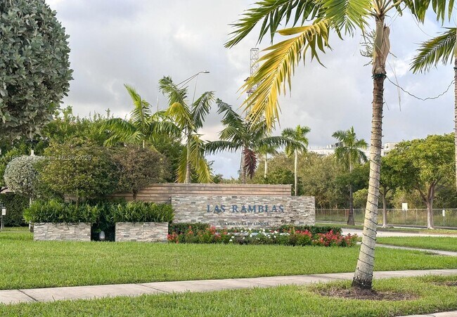 Foto del edificio - 409 NE 208th Terrace