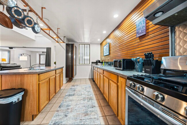 Foto del edificio - 383 Oxford St