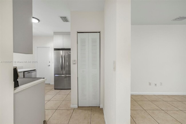 Building Photo - 573 NE 82nd St