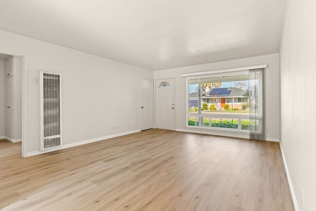 Foto del edificio - Renovated 3 Bd House in San Lorenzo Village w/ Large Yard Near Schools