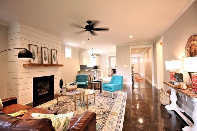 Foto del edificio - 4948 Wilburn Ave