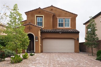 Building Photo - 304 Rezzo St