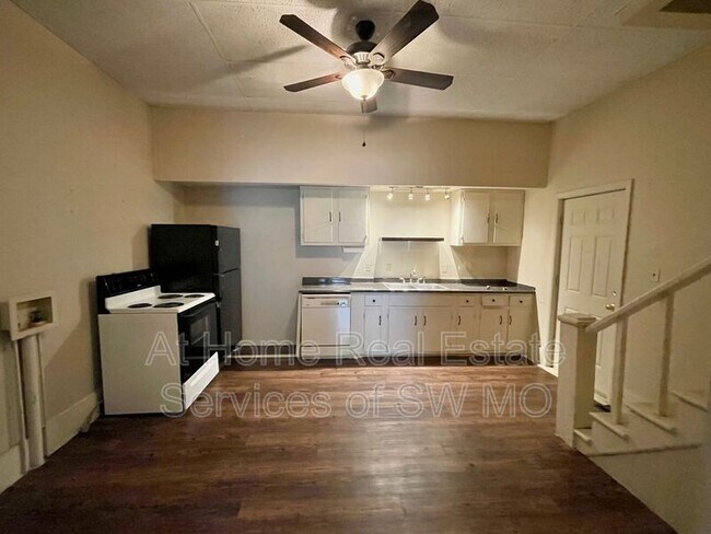 Foto del edificio - 920 W Mt Vernon St