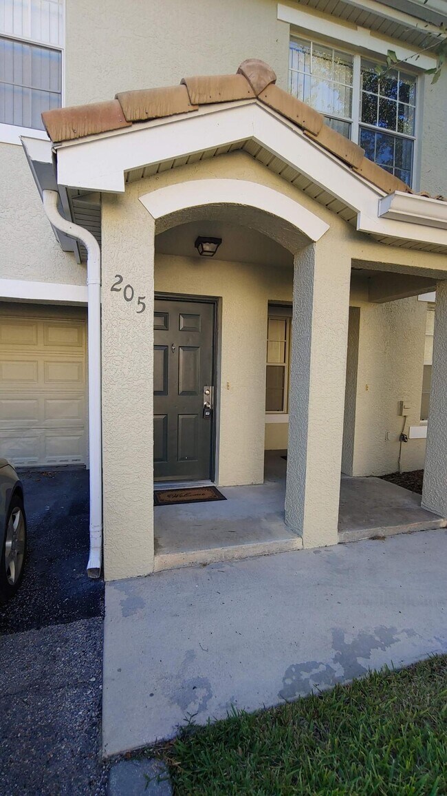 Foto del edificio - 108 SW Peacock Blvd