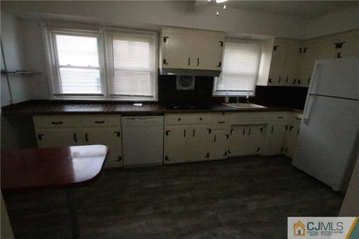 Foto del edificio - 256 Globe Ave