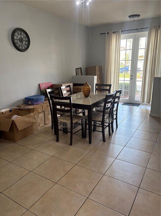 Foto del edificio - 5807 Hampton Hills Blvd