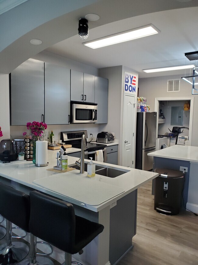 Kitchen - 2505 San Gabriel St