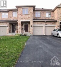 Building Photo - 735 Nakina Way
