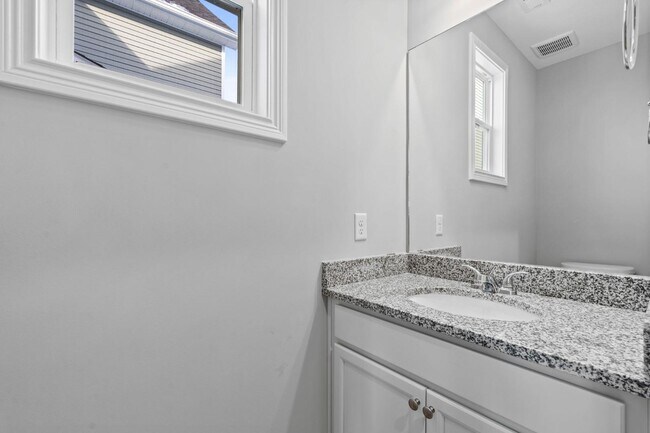 Foto del edificio - 105 Lambert Fld