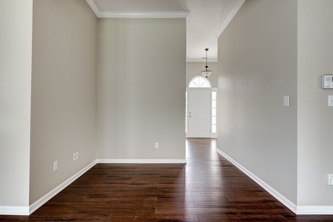 Building Photo - 1621 Old Cahaba Ct