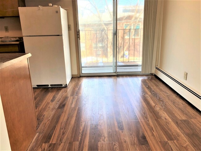 Dining, to Balcony - 2606 Ardsley Cir