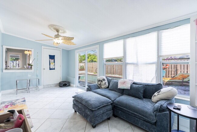 Foto del edificio - 1820 Hillcrest Ave