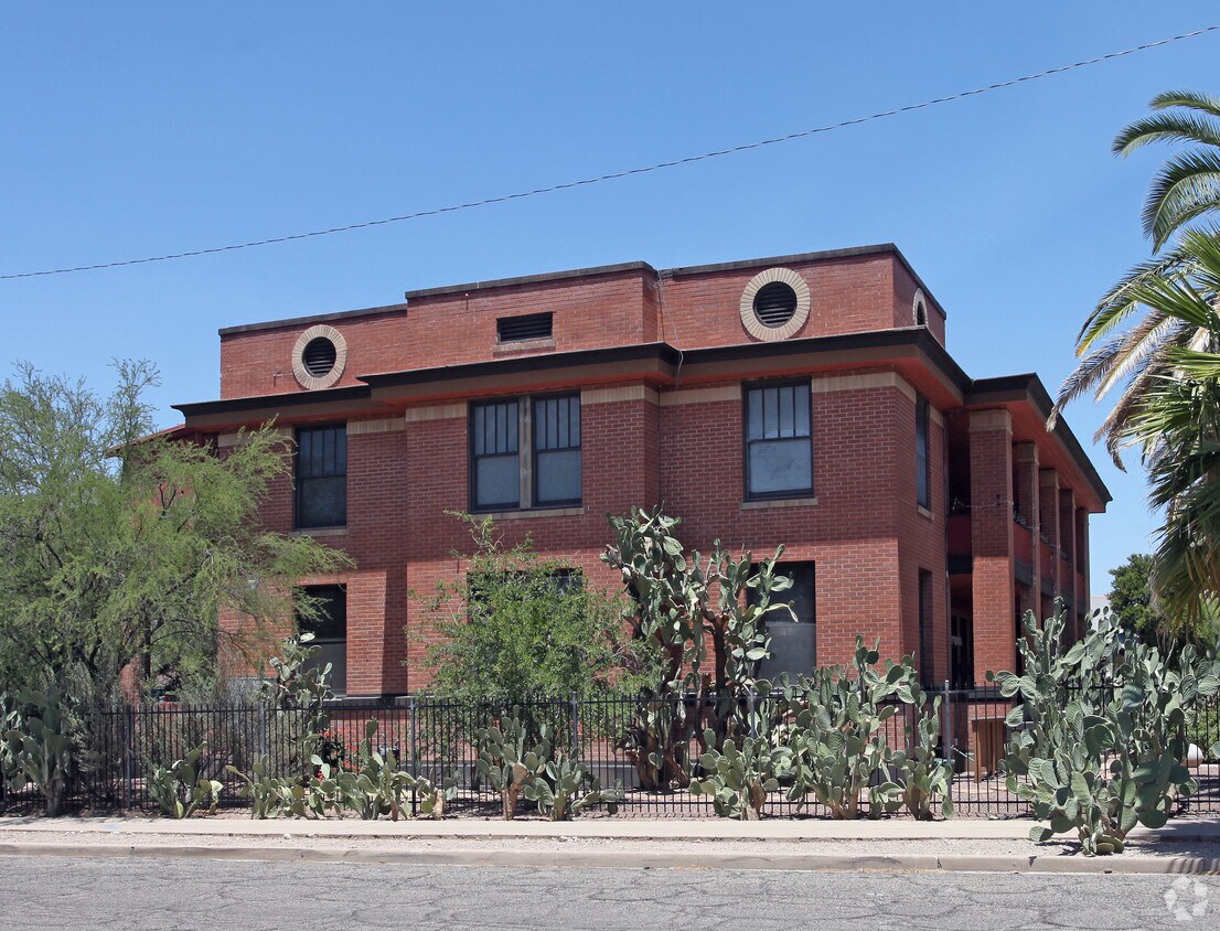 Primary Photo - 538 S 5th Ave