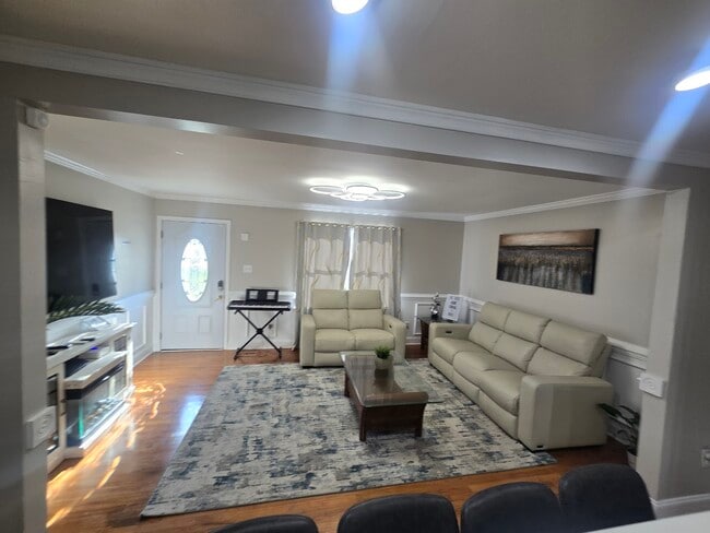 Foto del edificio - 3117 Smith Farm Rd