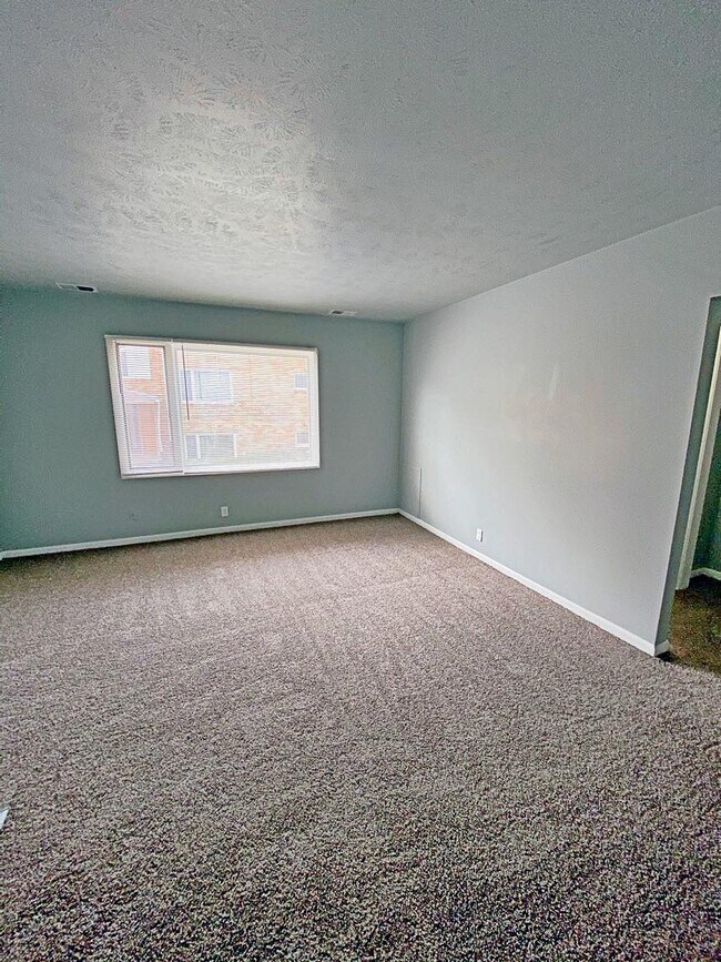 Building Photo - 4618 Redman Ave