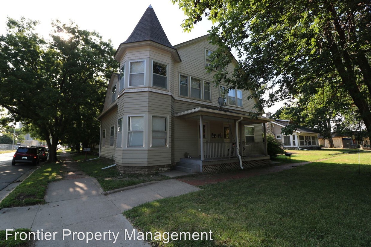 Primary Photo - 220 N Juliette Ave