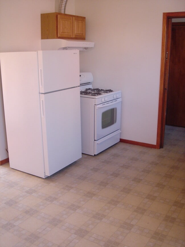 kitchen - 1333 W Adams Blvd