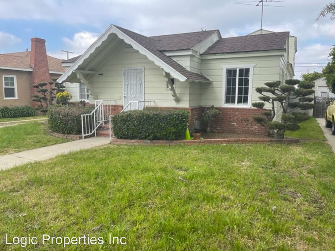 Primary Photo - 5 br, 2 bath House - 2651 Chestnut Ave