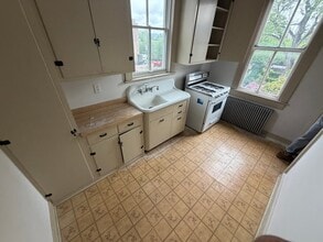 Building Photo - 834 Latimer St