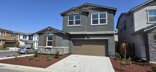 Building Photo - Brand New 2025 Solar-Powered 4 Bed, 3 Bath...