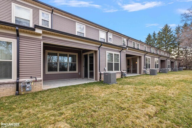 Building Photo - 11383 Izik's Way