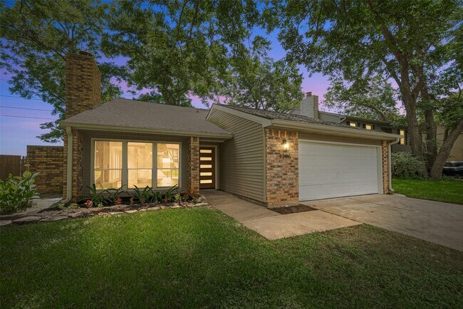 Foto del edificio - 1306 Briarmead Dr