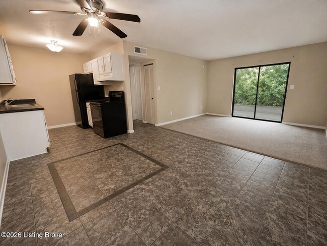 Building Photo - 6522 Six Mile Ln