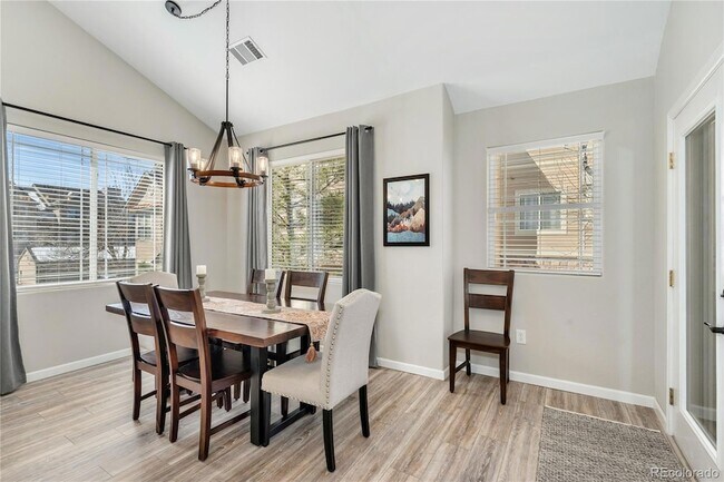 Foto del edificio - 8309 S Independence Cir