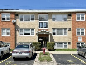 Building Photo - 9620 Ivanhoe Ave