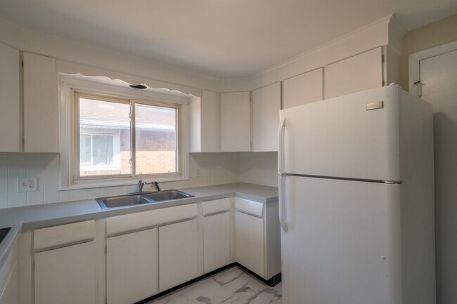 Building Photo - Parker Heights Apartments