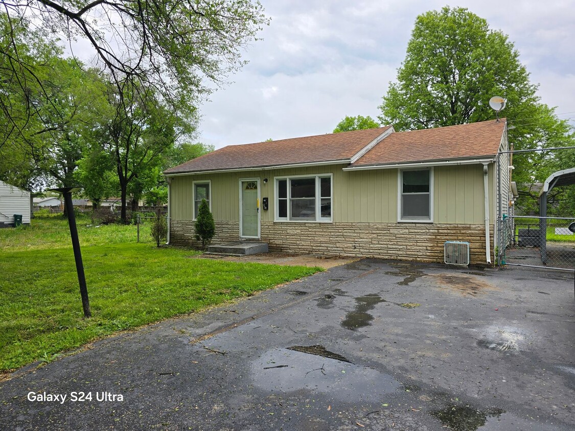 Primary Photo - Nice 3BD/1BA