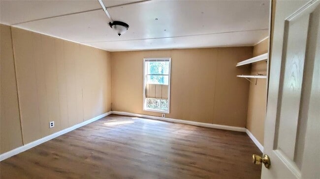 Building Photo - 918 Queenswood St