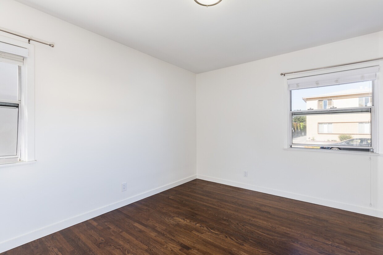 Foto principal - 4101 Wade St