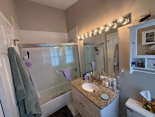 Foto del edificio - 184 Bishops Forest Dr