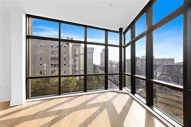 Foto del edificio - 6025 JFK Blvd E