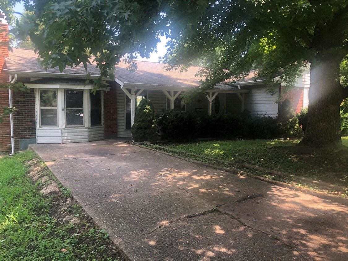 505 Pine St, Cuba, MO 65453 House for Rent in Cuba, MO